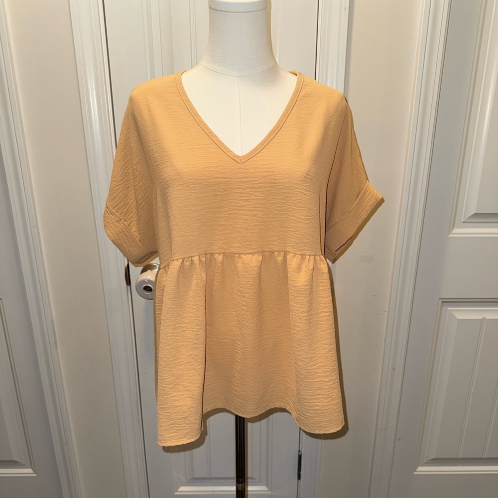 Entro V-Neck Short Sleeve Peplum Top - Pale Yellow